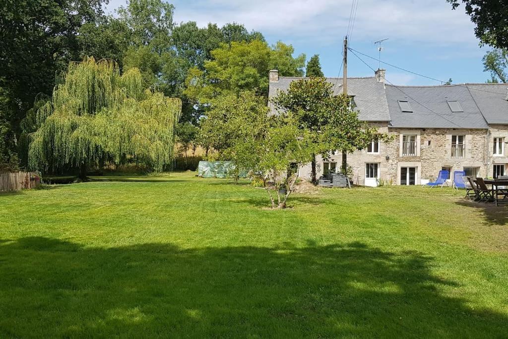 Charmant Gite Entre Vallee De La Rance Et Cote D'Emeraude Pleslin-Trigavou エクステリア 写真